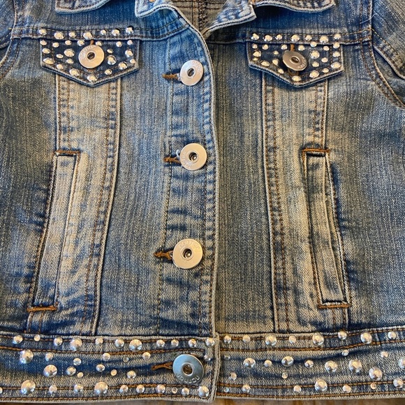 Jou Jou Stylish Blue Denim Kids Jacket with Stud Accents, Size M Kids - Picture 3 of 8